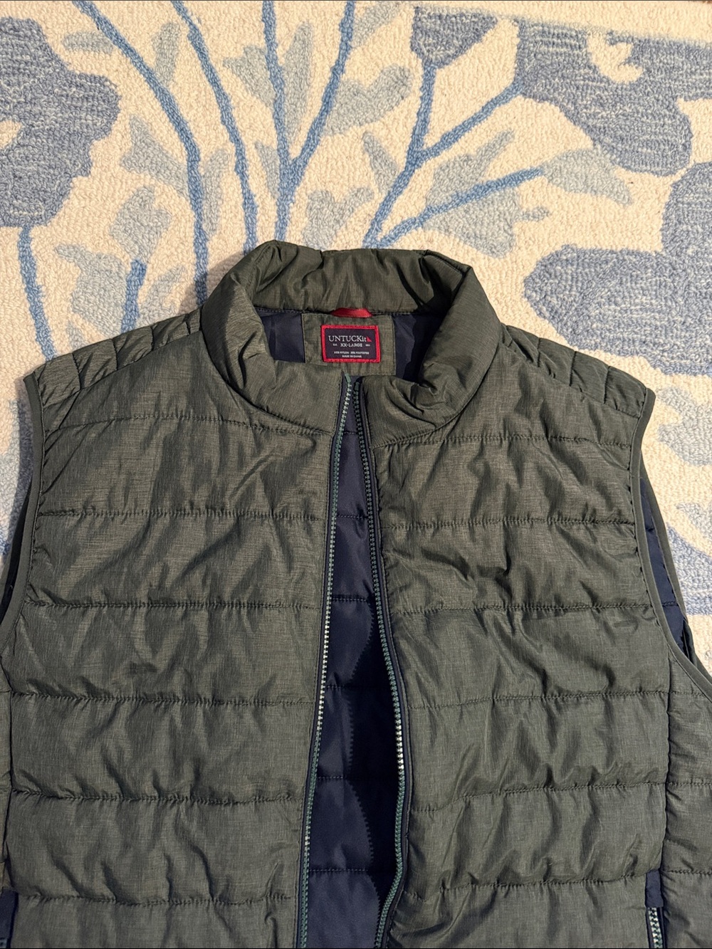 UNTUCKit Men's Quilted Puffer Vest in Olive